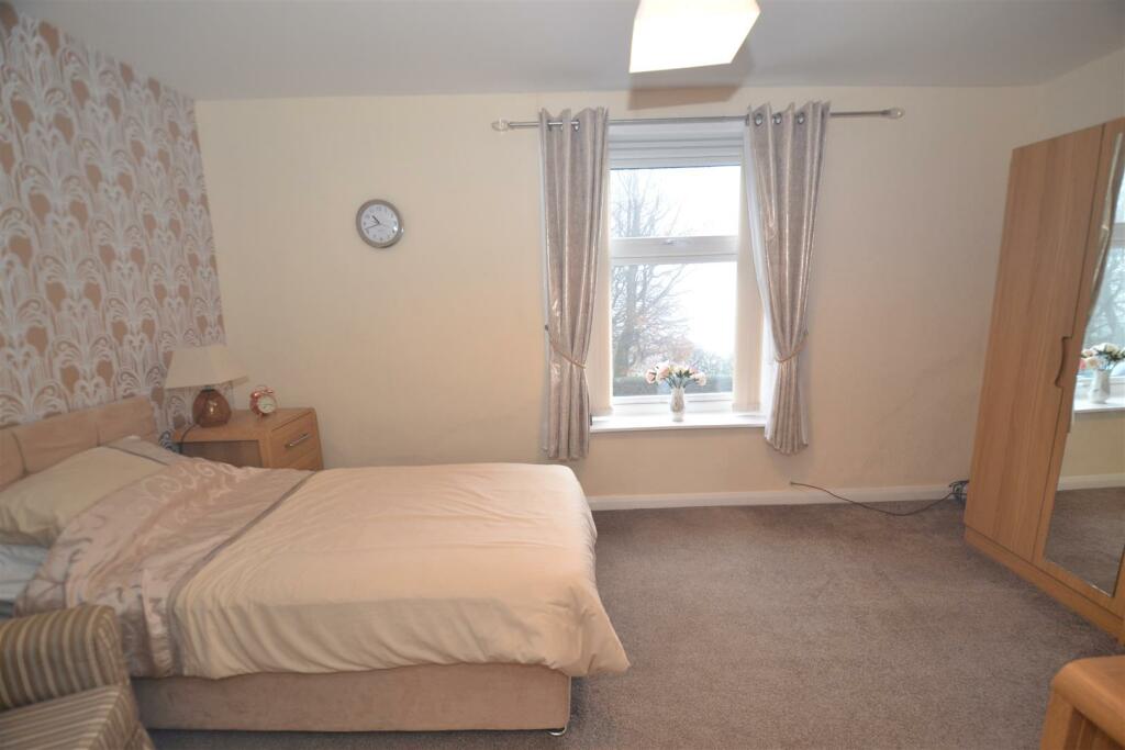 Additional property image - Priestley Hill, Queensbury, Bradford