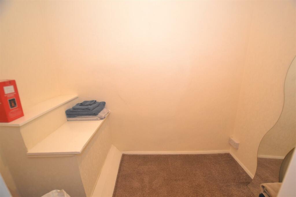 Additional property image - Priestley Hill, Queensbury, Bradford