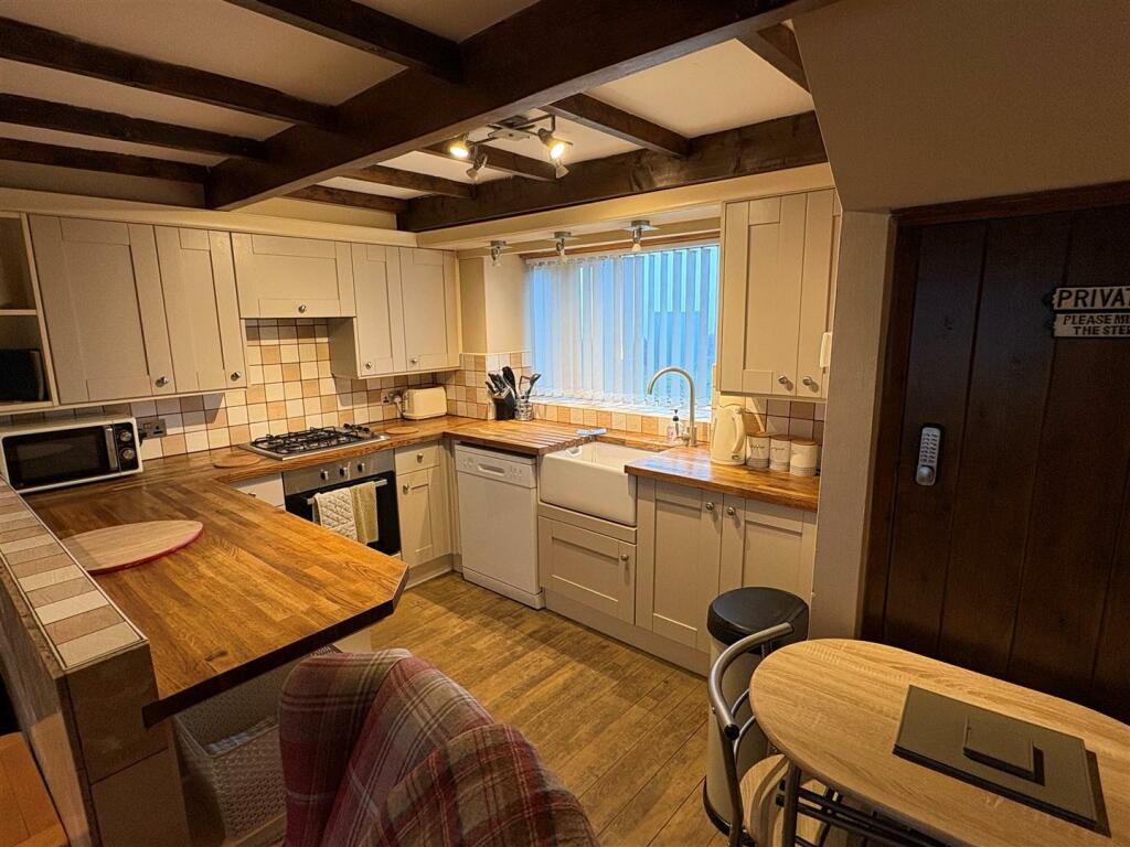 Additional property image - Well Heads, Thornton, Bradford