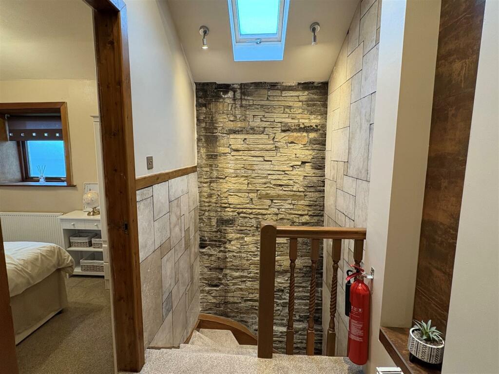 Additional property image - Well Heads, Thornton, Bradford