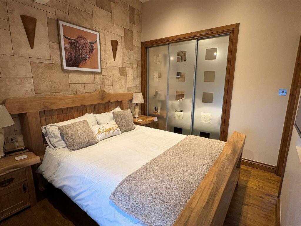 Additional property image - Well Heads, Thornton, Bradford