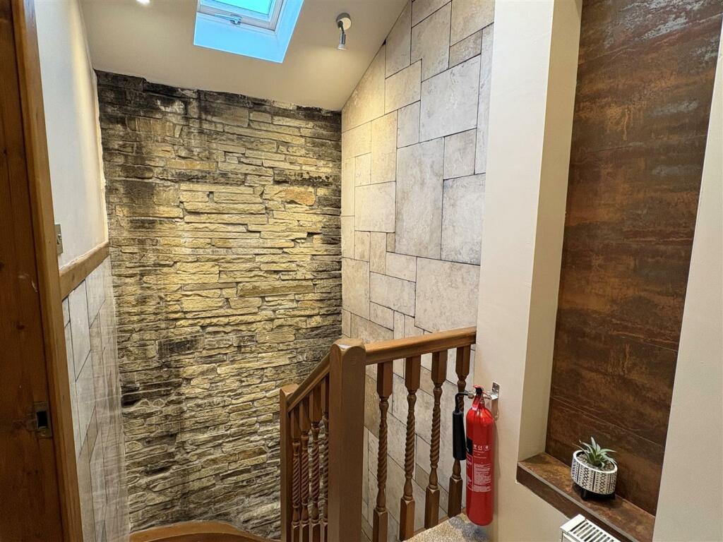 Additional property image - Well Heads, Thornton, Bradford