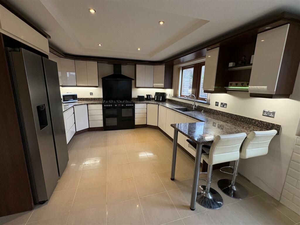 Additional property image - Reva Syke Road, Clayton, Bradford