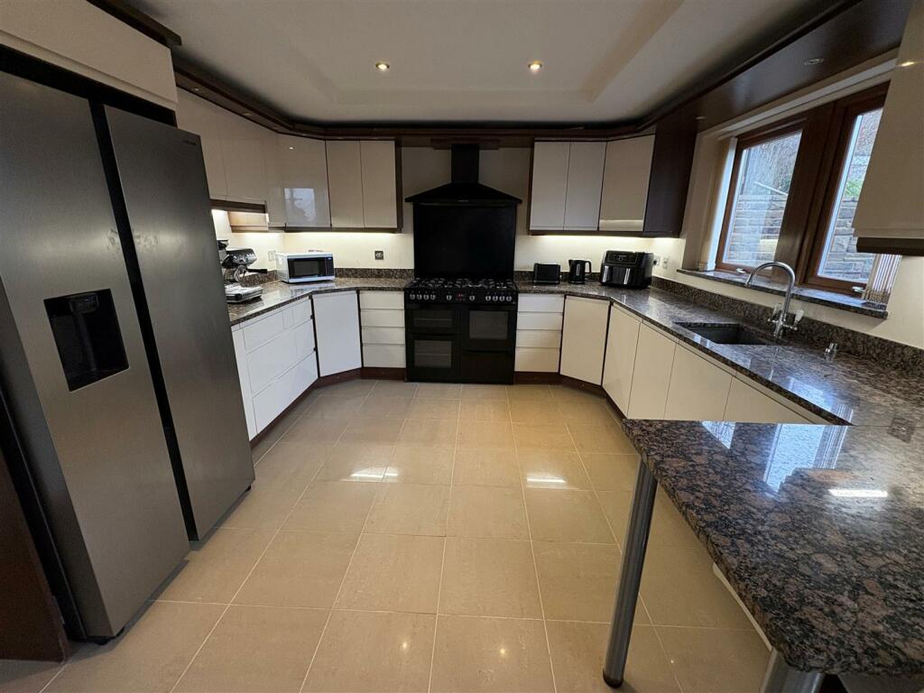 Additional property image - Reva Syke Road, Clayton, Bradford