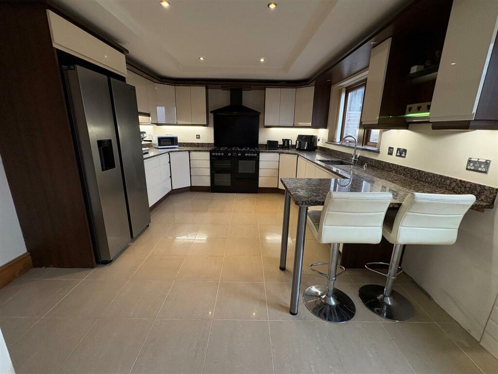 Additional property image - Reva Syke Road, Clayton, Bradford