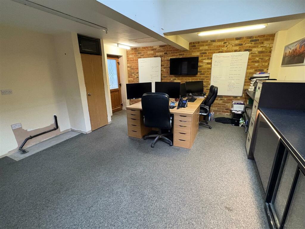 Additional property image - Reva Syke Road, Clayton, Bradford