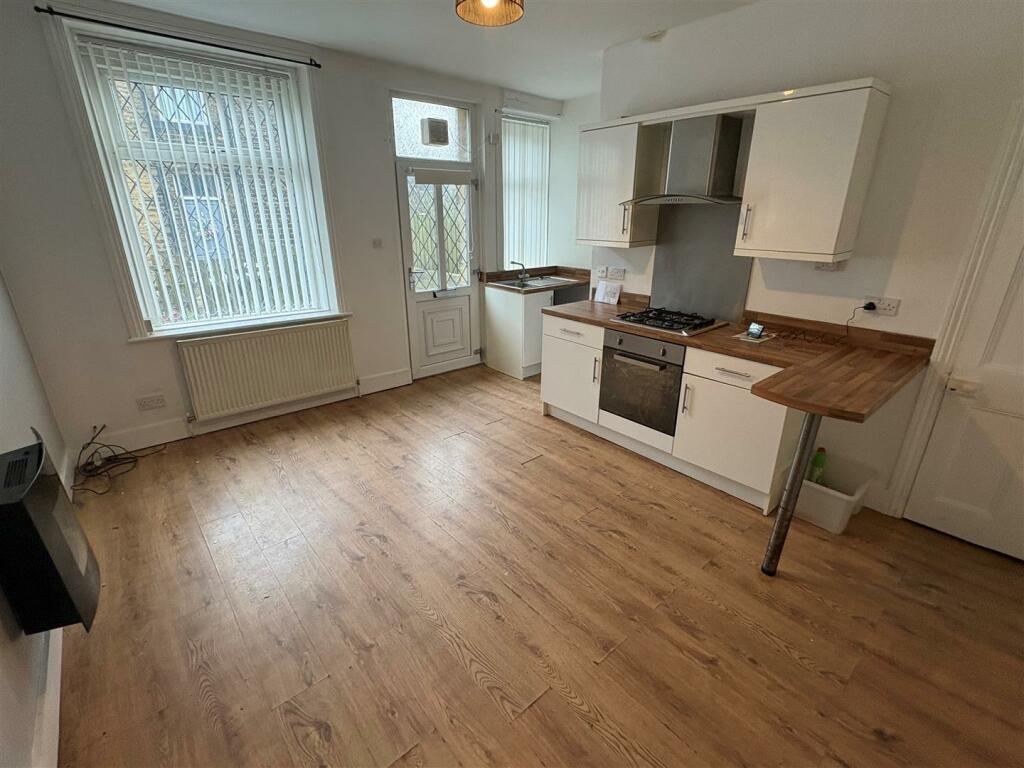 Additional property image - Crossley Street, Queensbury, Bradford