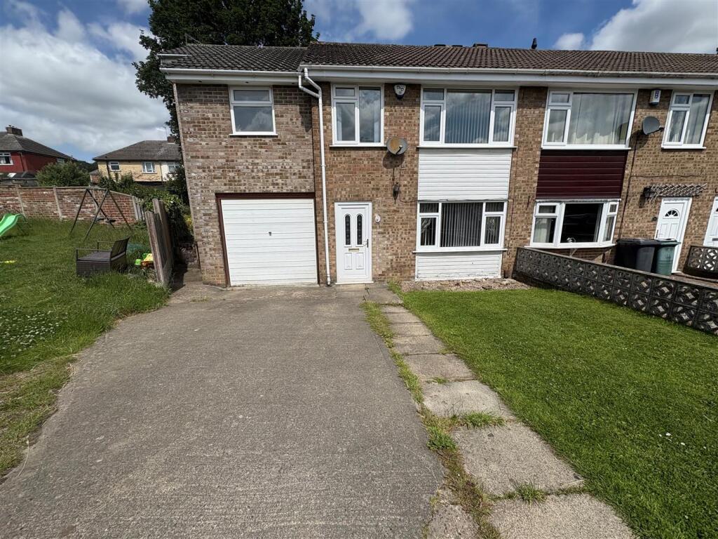 Main image of property: Penfield Grove, Clayton, Bradford