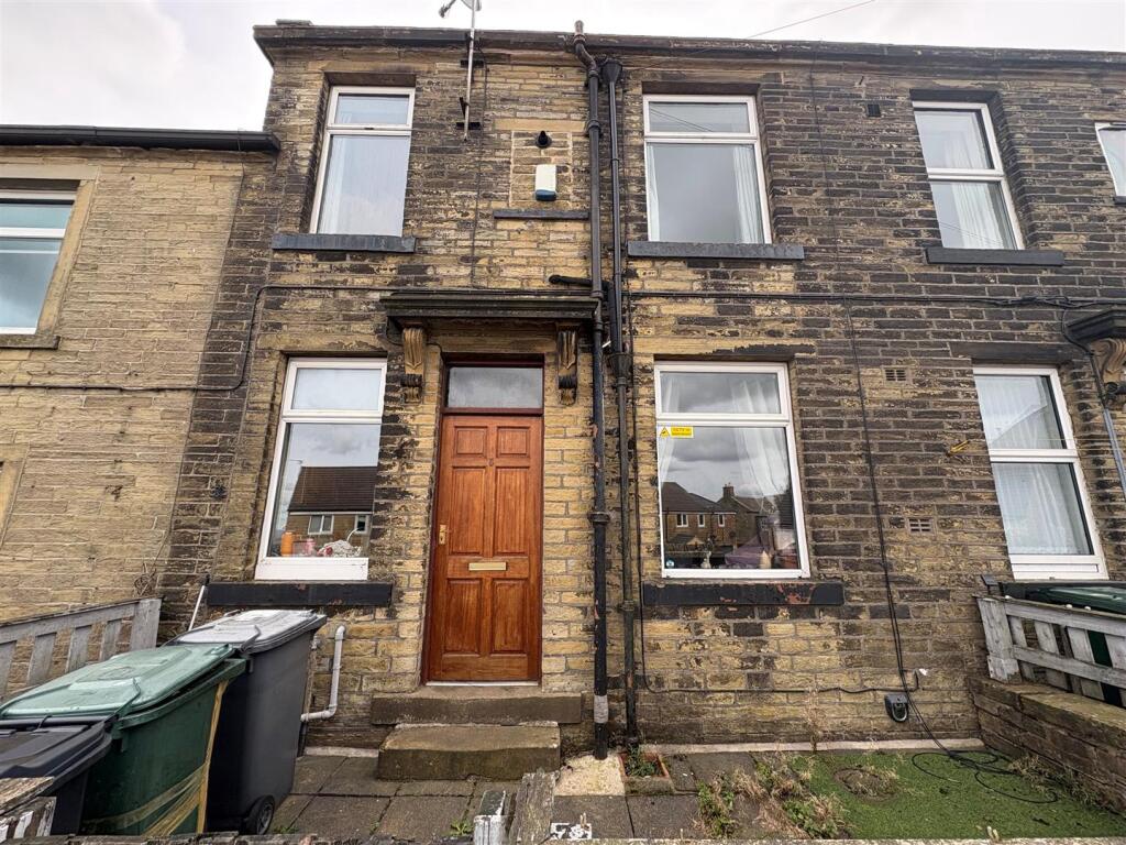 Main image of property: Fascination Place, Queensbury, Bradford