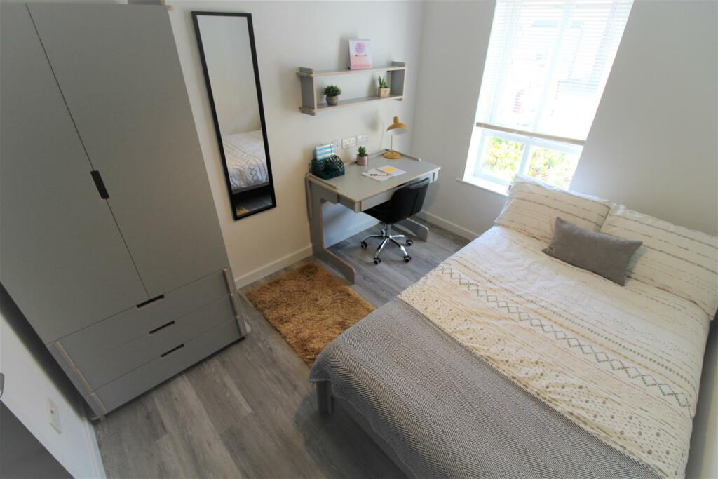 1 bedroom flat share for rent in Brayford Court - Apt 1 - 6 Bed Student House Share - 24/25, LN1