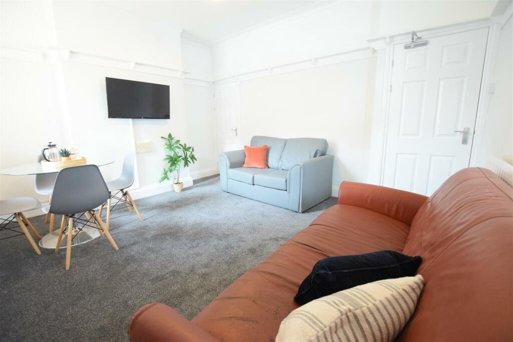 4 bedroom end of terrace house for rent in Sibthorp Street - Student House - 24/25, LN5