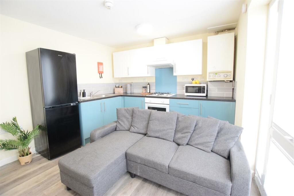 Main image of property: Apt 14, Brayford Court - Student Apartment 25/26