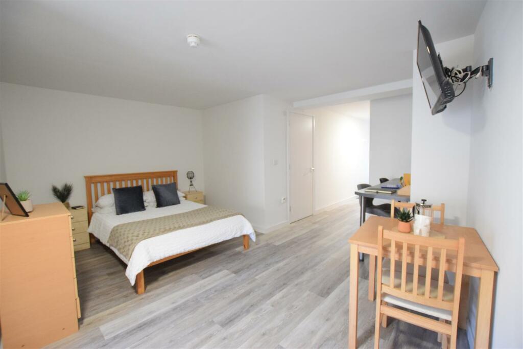 Main image of property: Brayford Court - Student Apartment - 25/26