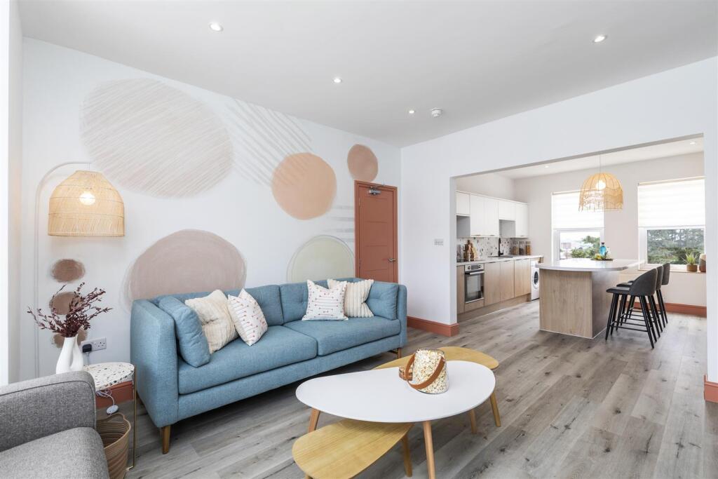 Main image of property: Yarborough Road - Premium En Suite House Share - AVAILABLE NOW