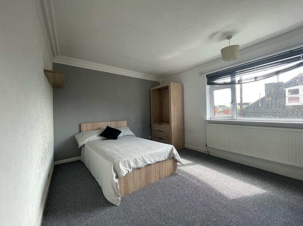 Main image of property: Victoria Terrace - Student House - 25/26