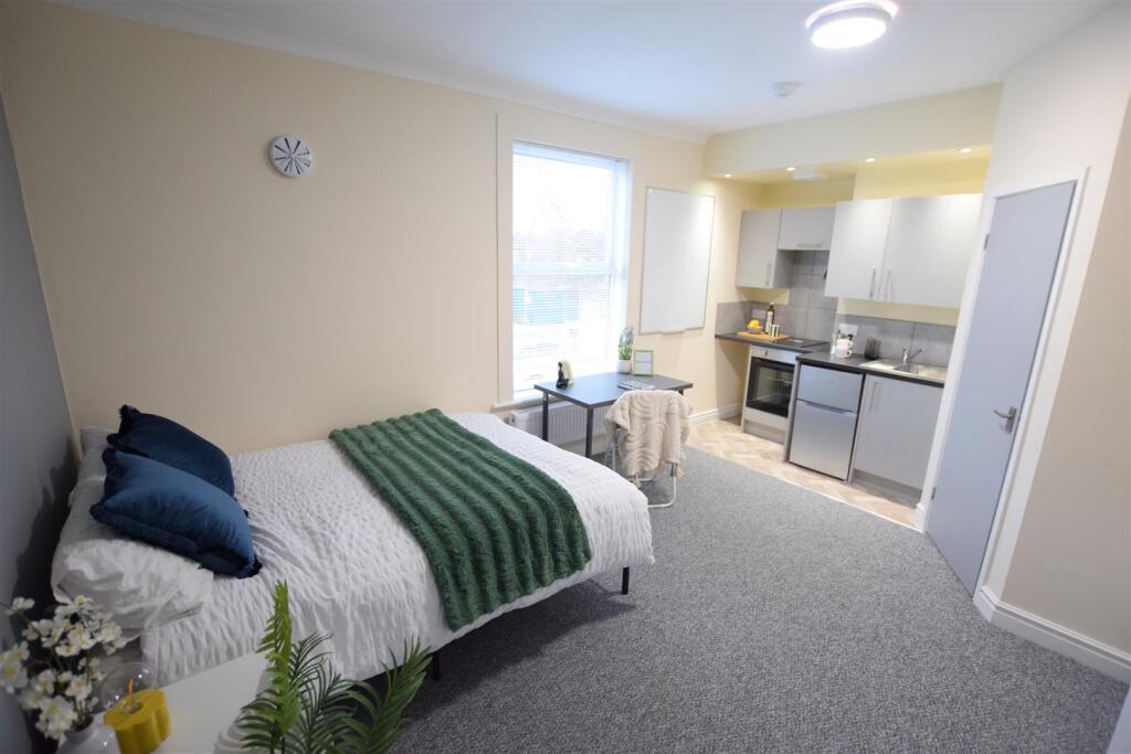 Main image of property: 157 Carholme Road - Studio 3