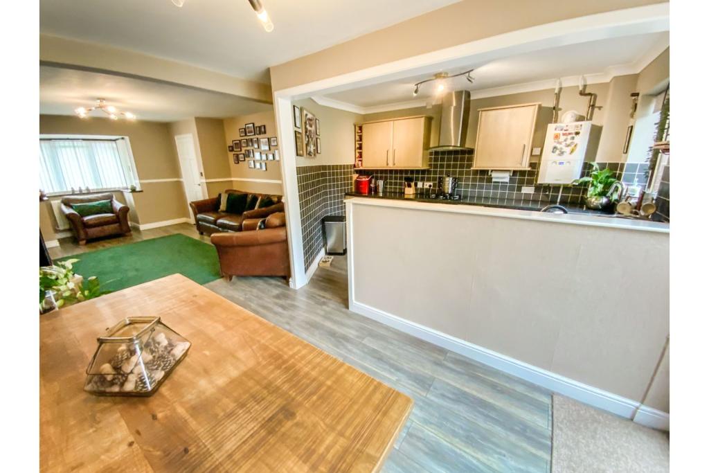 Additional property image - Dudley Road, Rowley Regis, B65