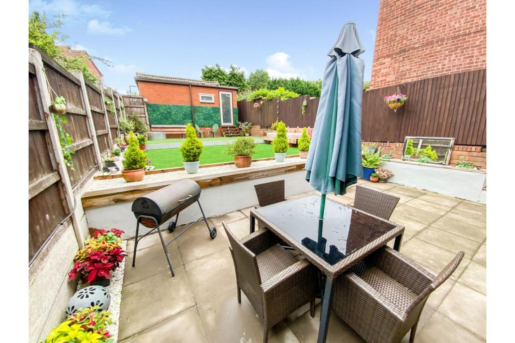 Additional property image - Dudley Road, Rowley Regis, B65