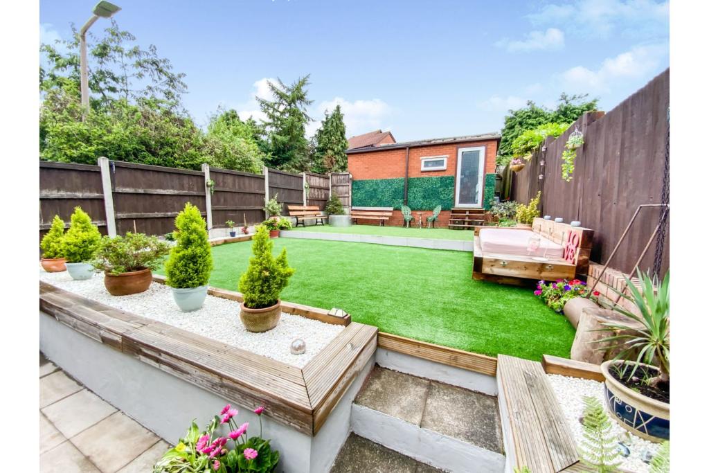 Additional property image - Dudley Road, Rowley Regis, B65