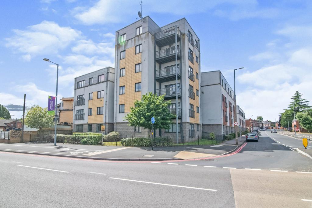 2 bedroom apartment for sale in Holly Lane, Smethwick, B66
