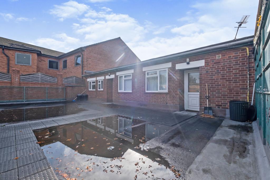 2 bedroom for sale in 15 Mere Green Road, Birmingham, B75