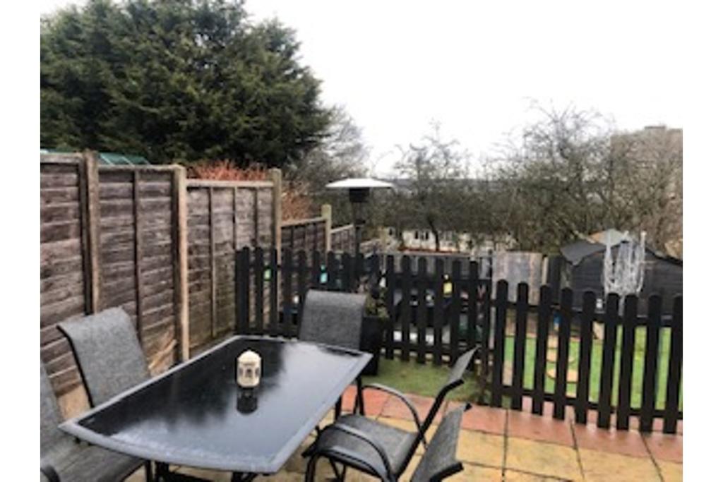 4 bedroom semidetached house for sale in Wadham Close, Rowley Regis, B65