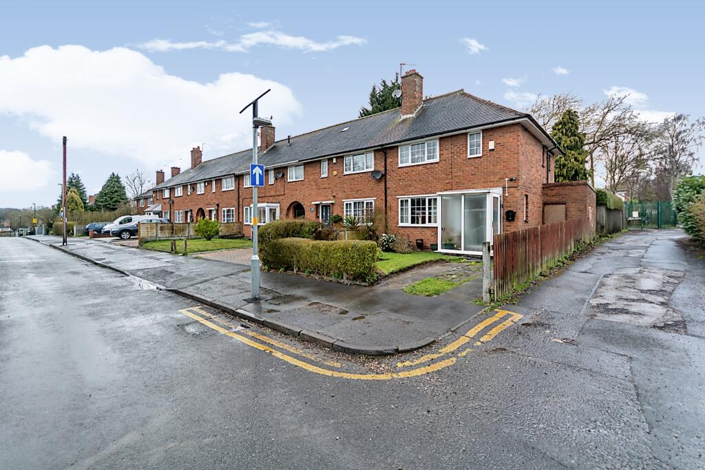 2 bedroom end of terrace house for sale in Rednal Road, Birmingham, B38