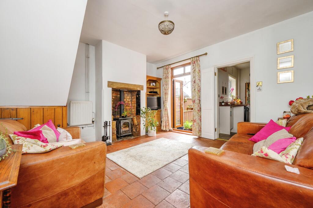 2 bedroom terraced house for sale in Glascote Road, Tamworth, B77