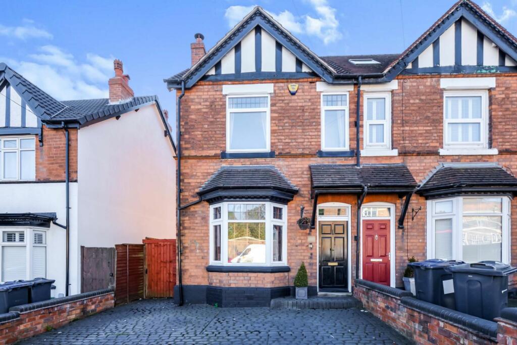 3 bedroom semidetached house for sale in Coleshill Road, Sutton