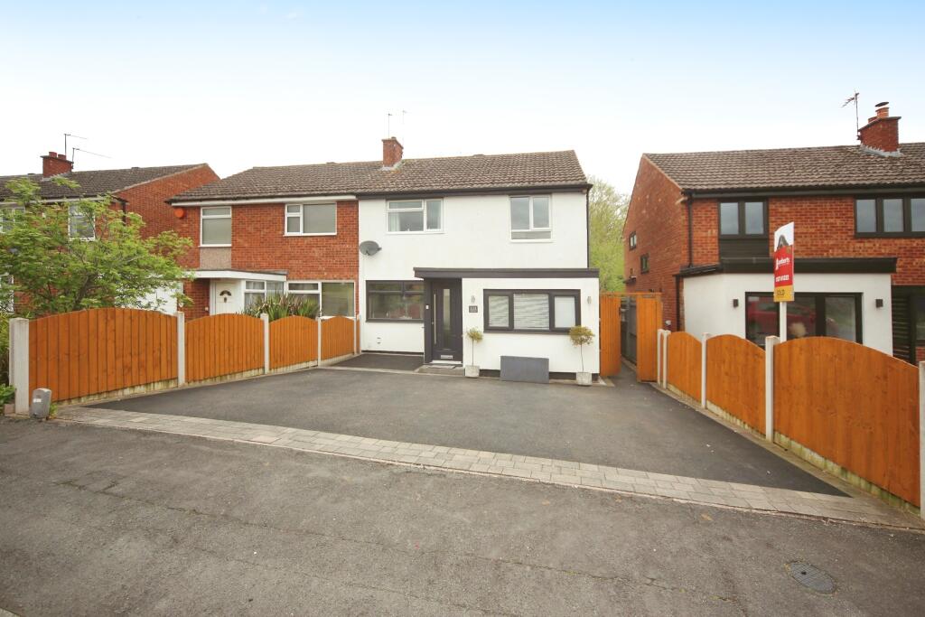 3 bedroom semidetached house for sale in St. Judes Avenue, Studley, B80