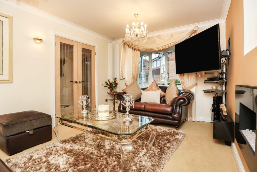 Additional property image - Cleeve, Tamworth, B77