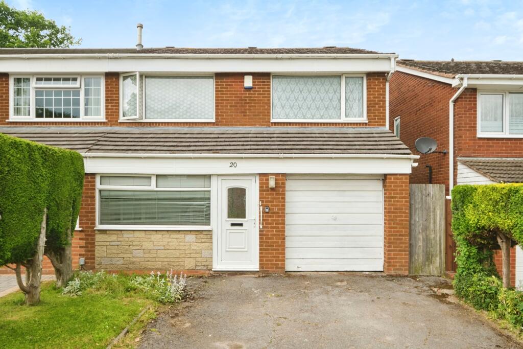 3 bedroom semidetached house for sale in Lyecroft Avenue, Birmingham, B37