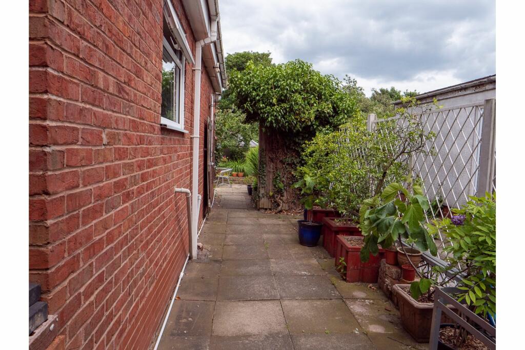 Additional property image - Sladefield Road, Birmingham, B8