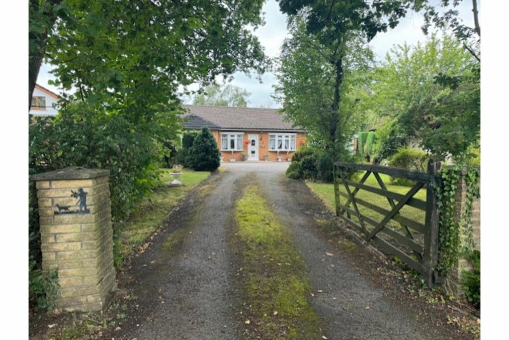 Additional property image - Birchy Close, Solihull, B90