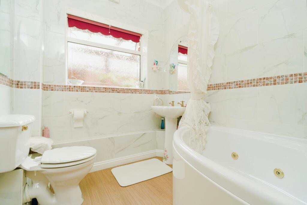 Additional property image - Birchy Close, Solihull, B90