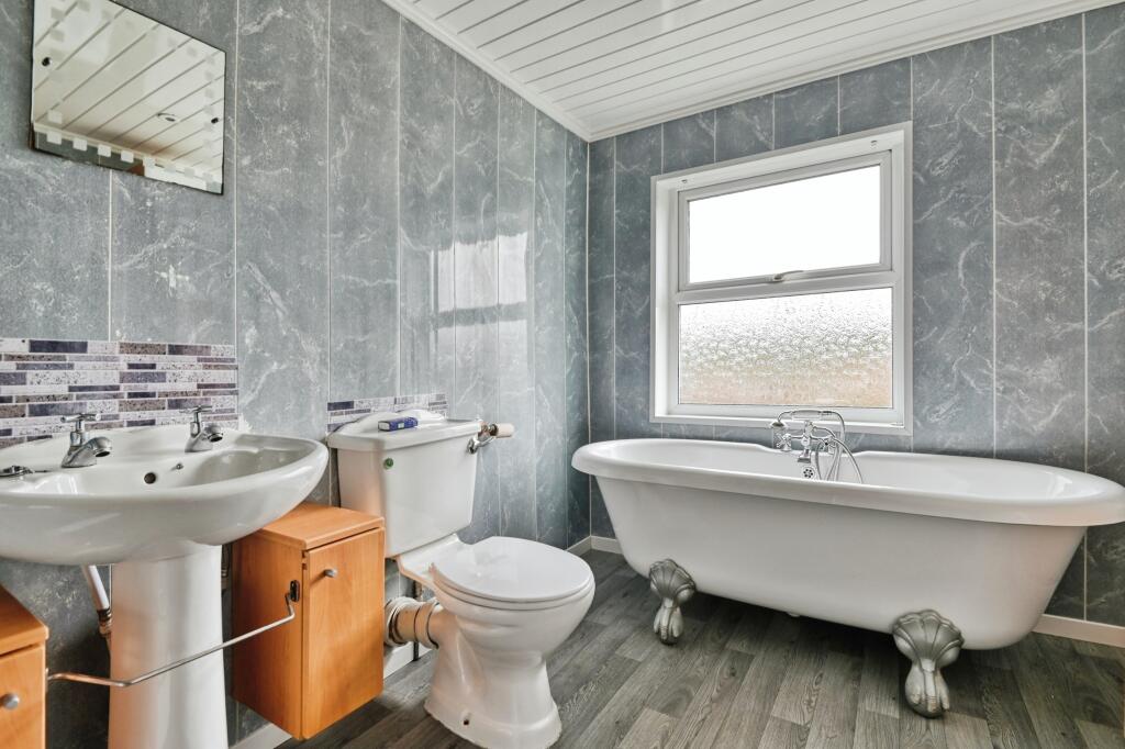Additional property image - Wilnecote Lane, Tamworth, B77