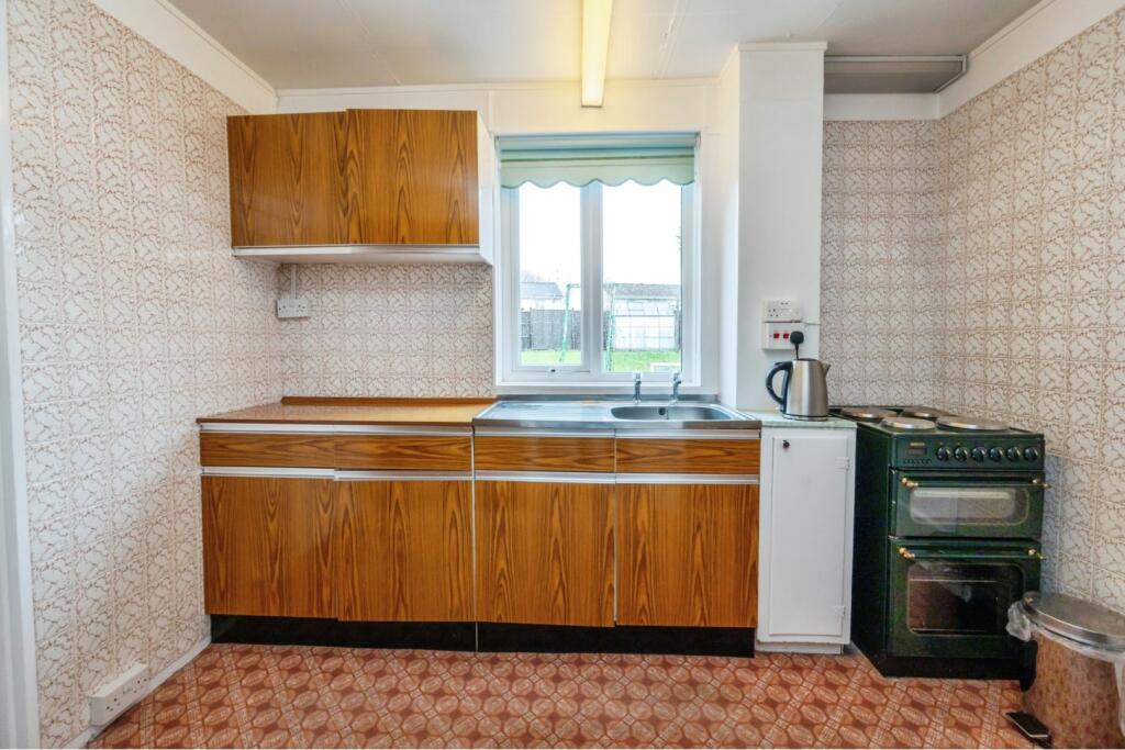 Additional property image - Greenfields, Southcrest, Redditch, B98