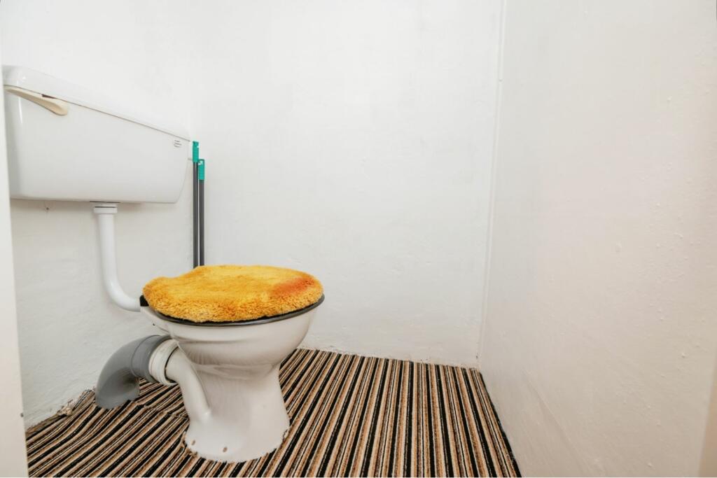 Additional property image - Greenfields, Southcrest, Redditch, B98