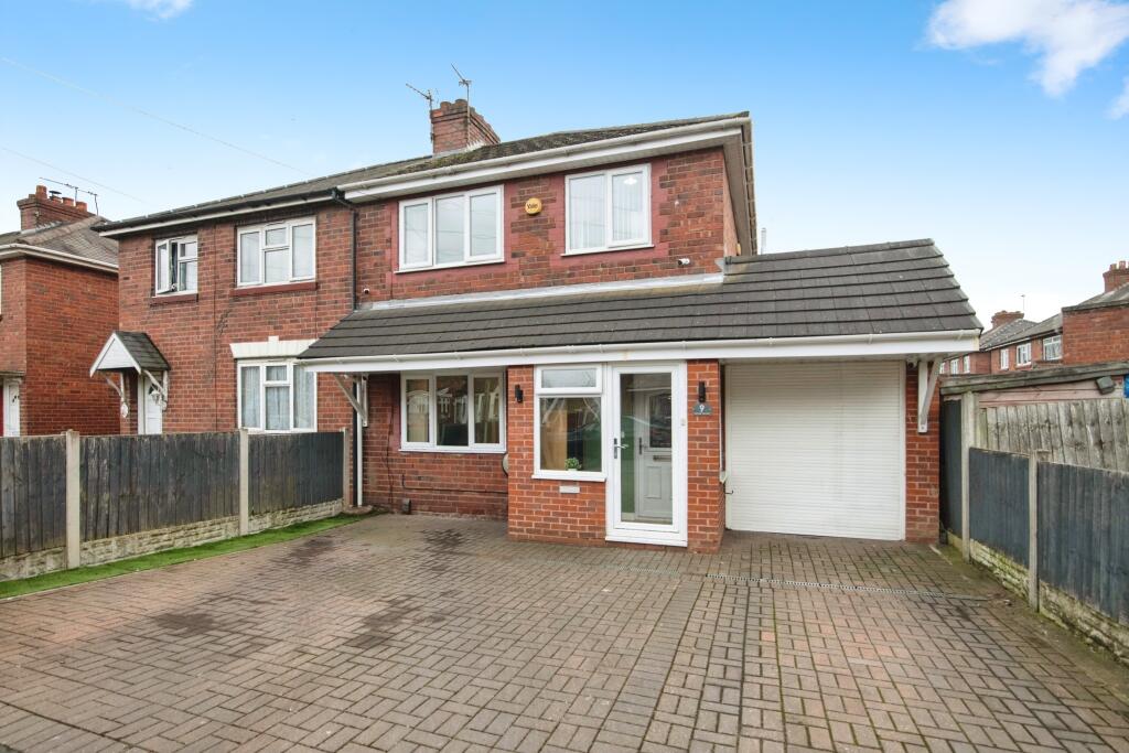 Additional property image - Borough Crescent, Oldbury, B69