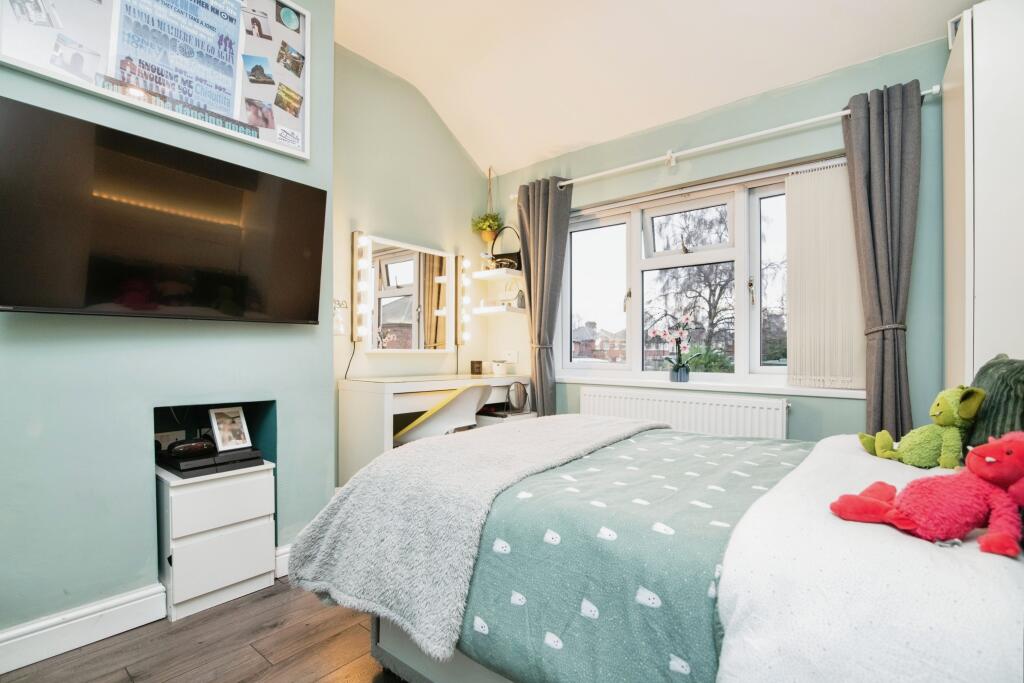 Additional property image - Borough Crescent, Oldbury, B69