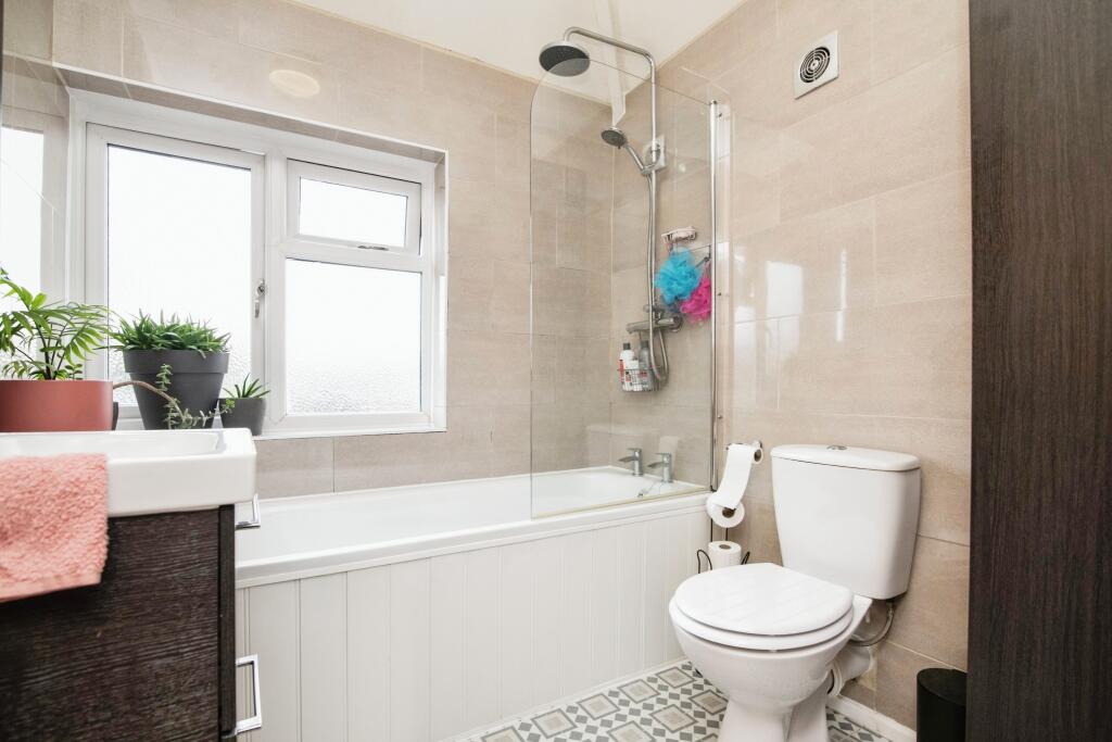 Additional property image - Borough Crescent, Oldbury, B69