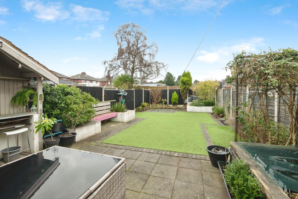 Additional property image - Borough Crescent, Oldbury, B69