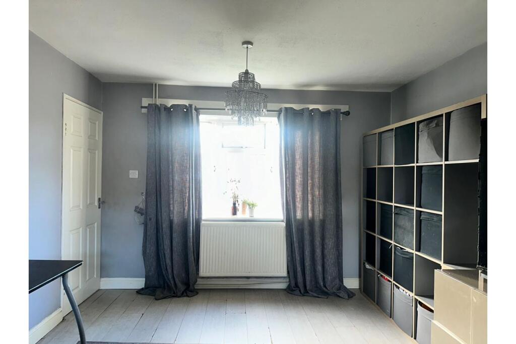 Additional property image - The Grove, Studley, B80