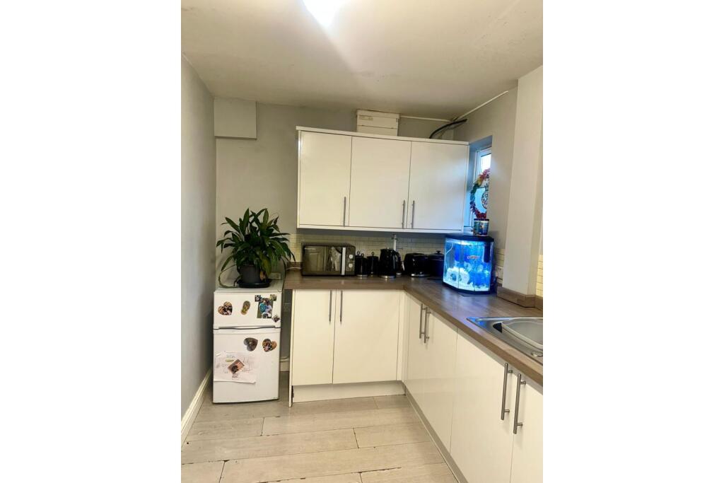 Additional property image - The Grove, Studley, B80