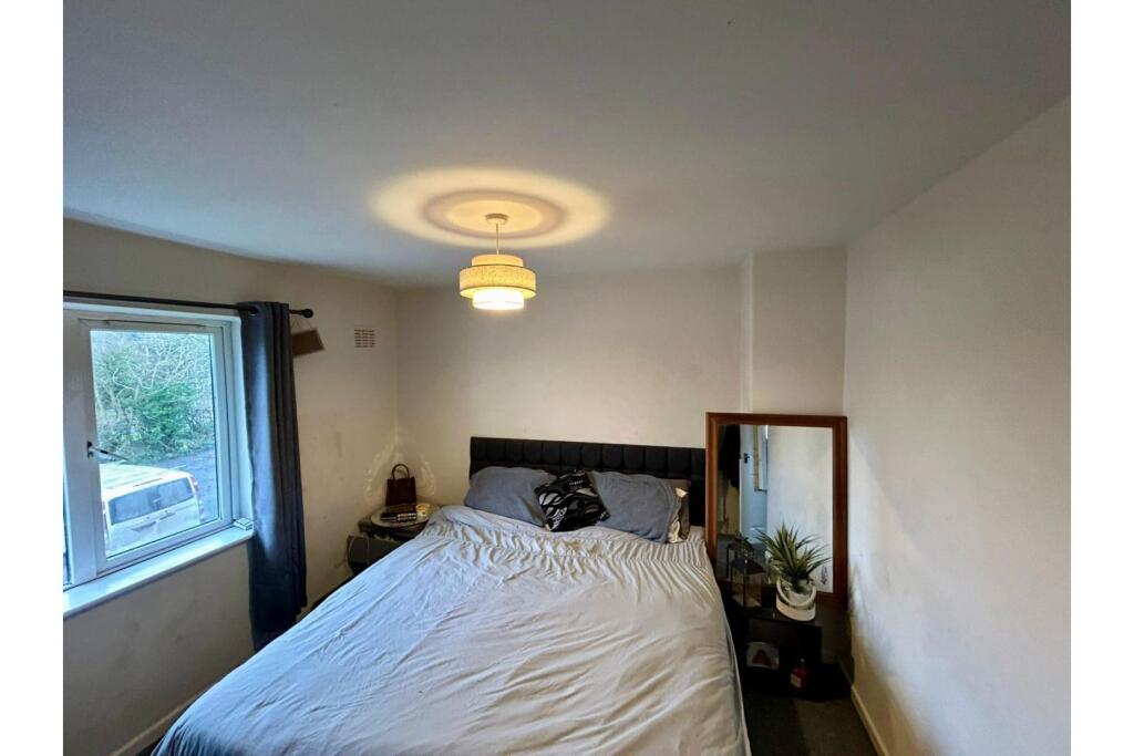 Additional property image - The Grove, Studley, B80