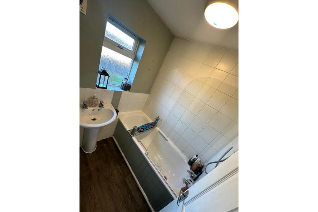 Additional property image - The Grove, Studley, B80