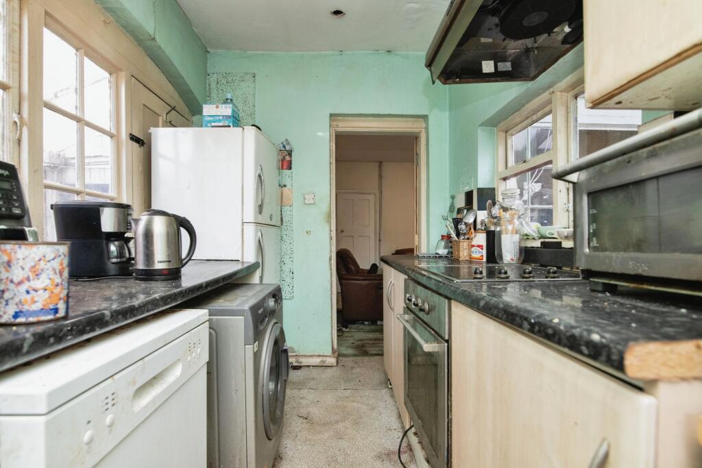 Additional property image - Oak Tree Lane, Birmingham, B29