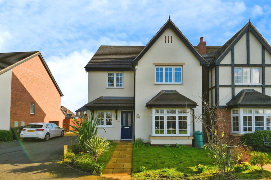 Main image of property: The Green, Birmingham, B36