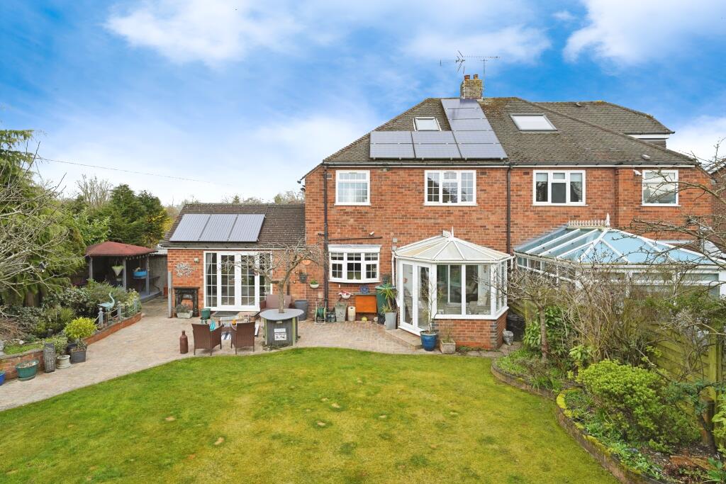 Main image of property: Haslucks Green Road, Solihull, B90