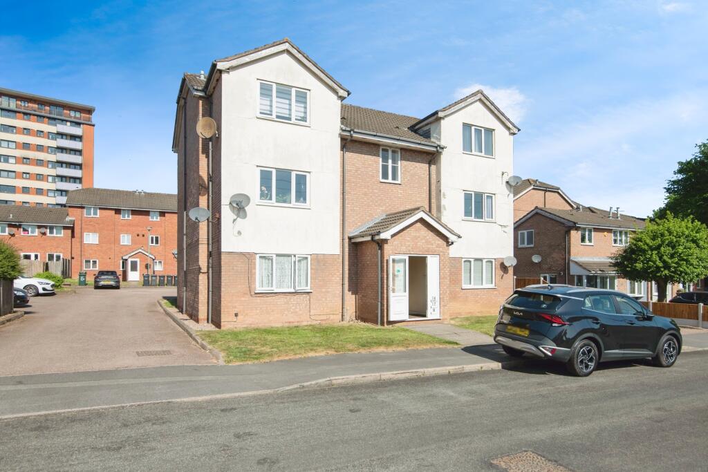 2 bedroom ground floor flat